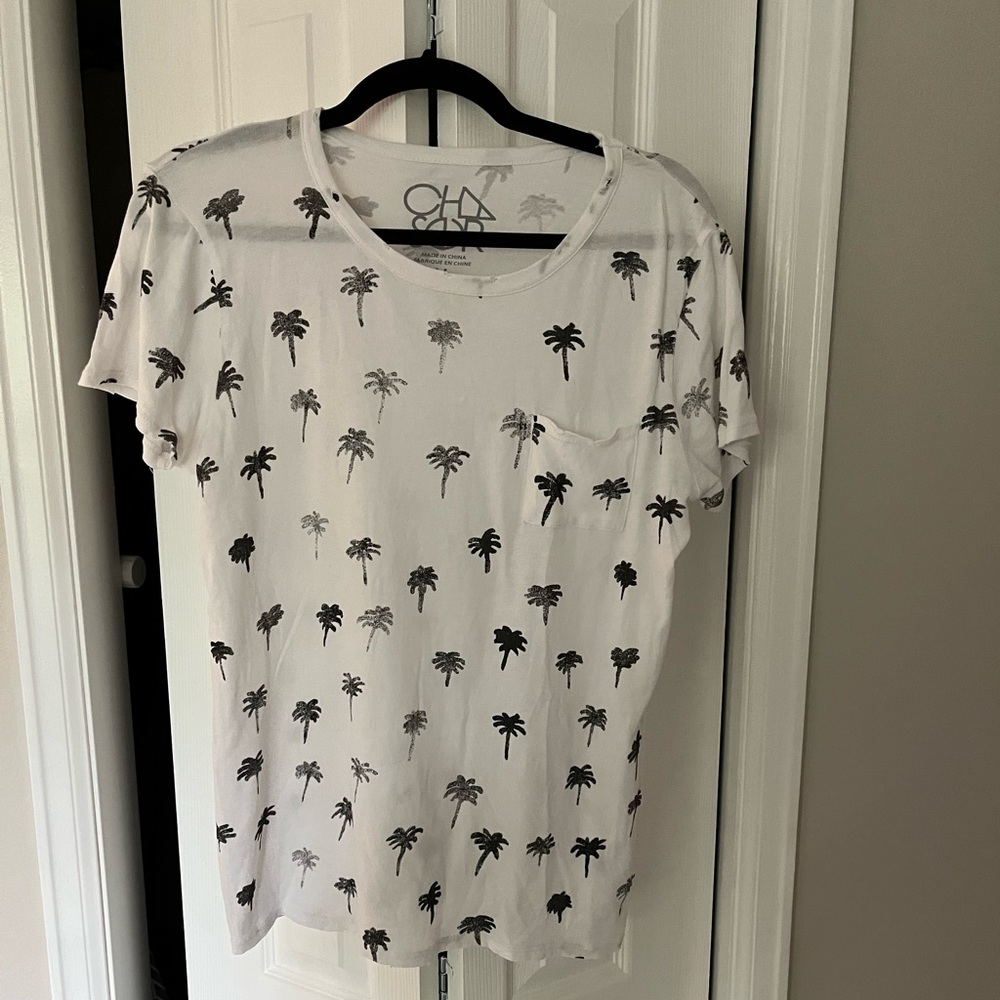 White and black palm tree chaser top